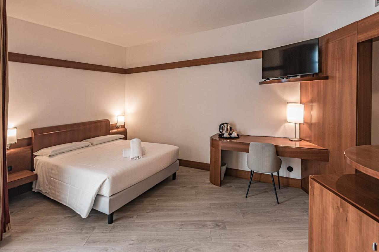 Bb Hotels Smarthotel Re Milano Nord Sesto San Giovanni Extérieur photo